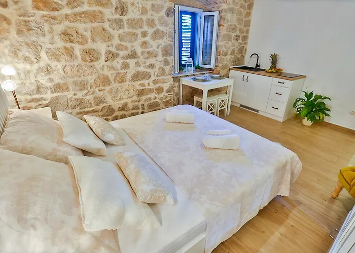 Mana Centre 아파트